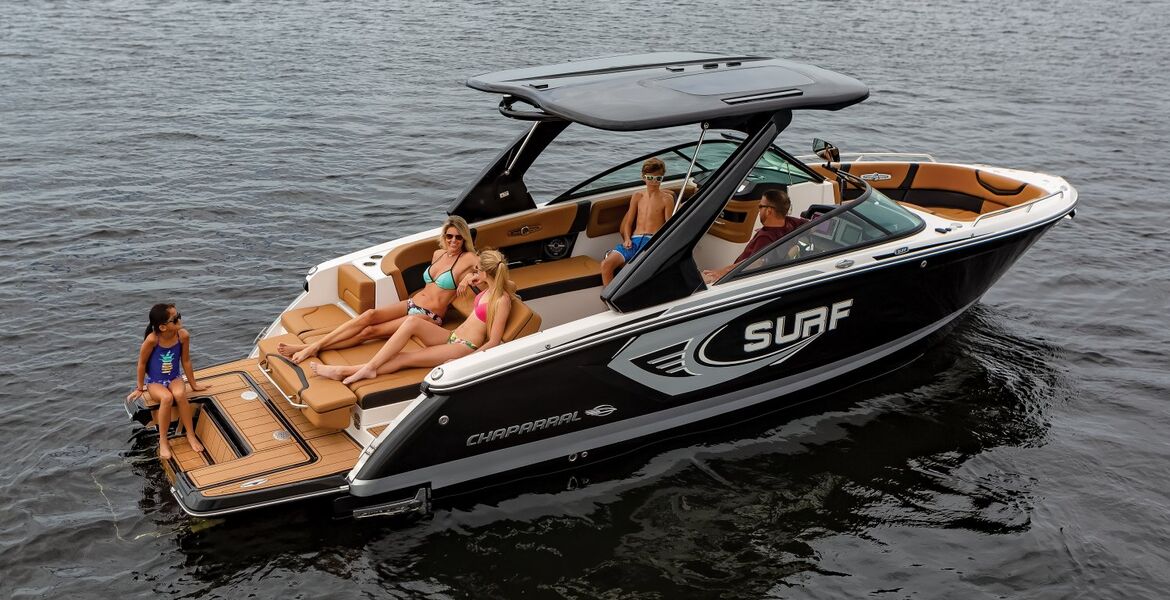 Chaparral 28 Surf