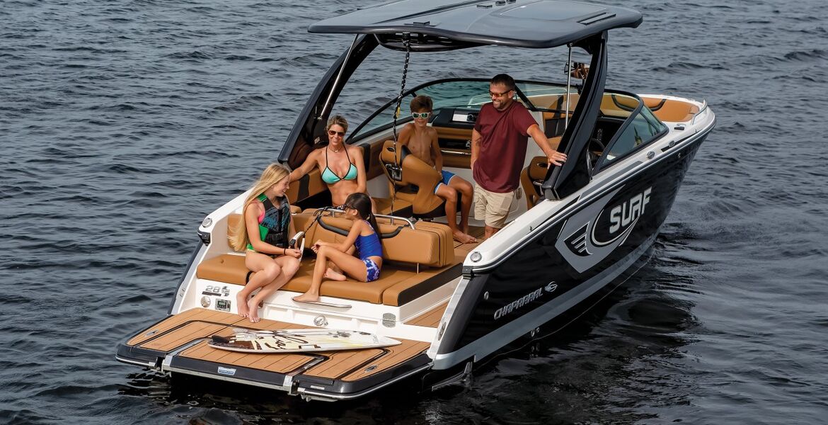 Chaparral 28 Surf