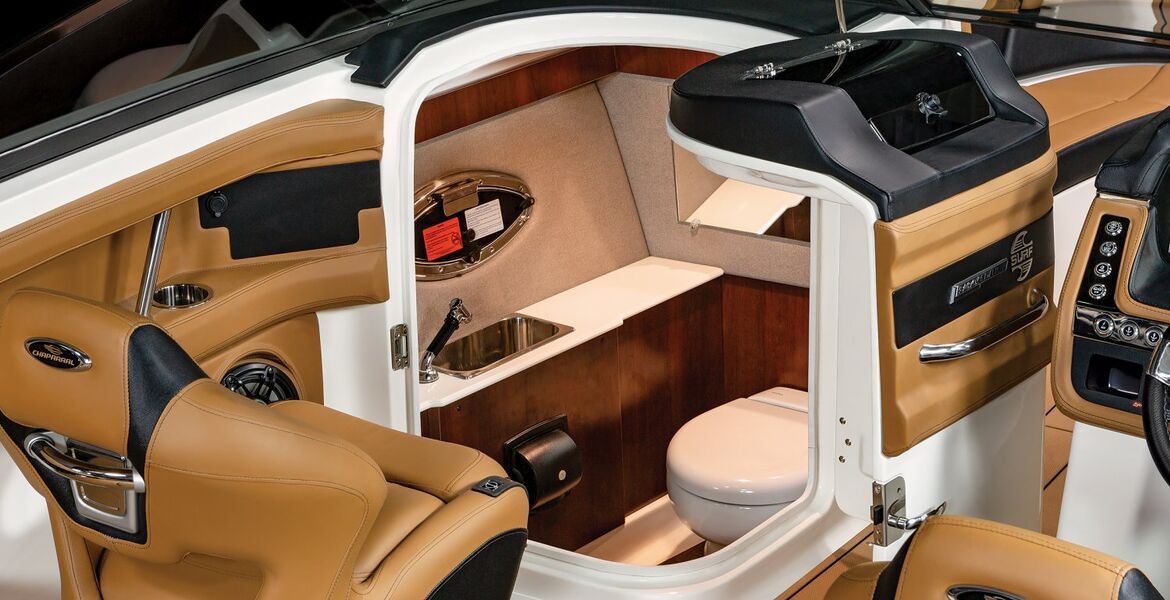 Chaparral 28 Surf