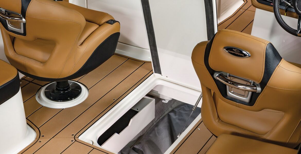 Chaparral 28 Surf