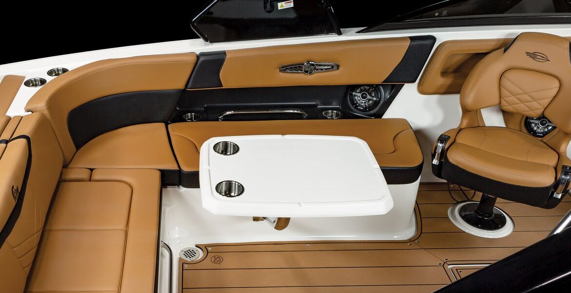 Chaparral 28 Surf