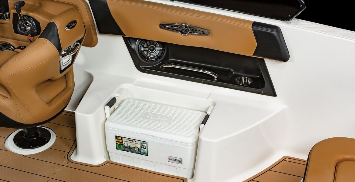 Chaparral 28 Surf